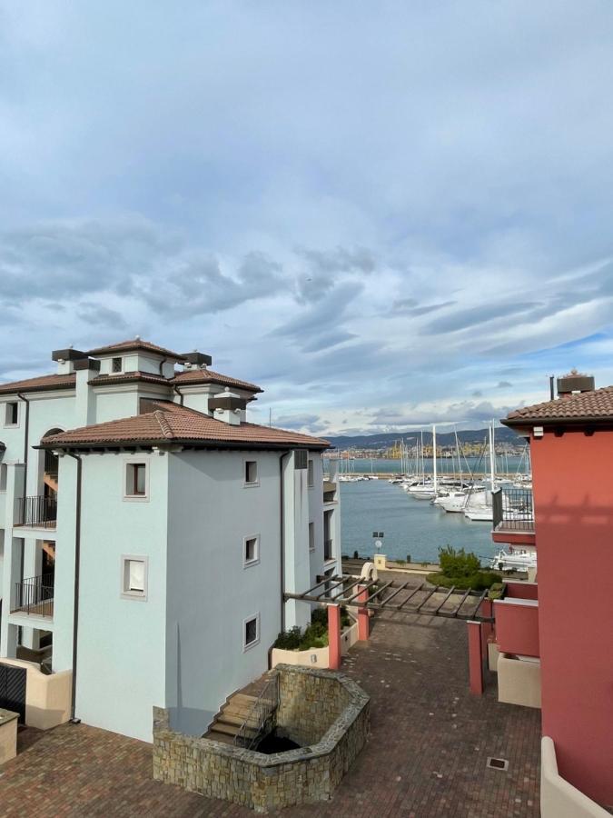 Apartment Claudia Muggia Exterior photo