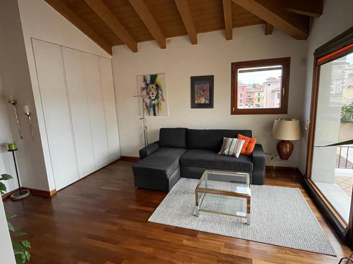 Apartment Claudia Muggia Exterior photo