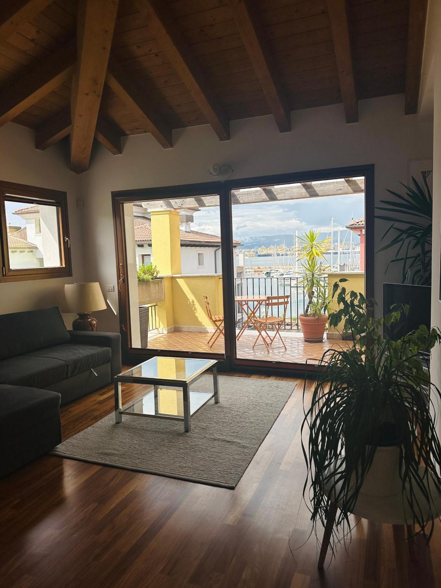 Apartment Claudia Muggia Exterior photo
